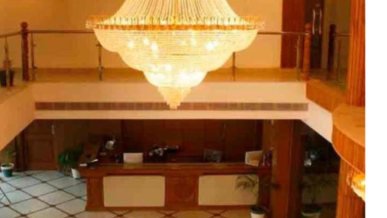 Hotel Padmini Palace Rani Pokhri Luaran gambar