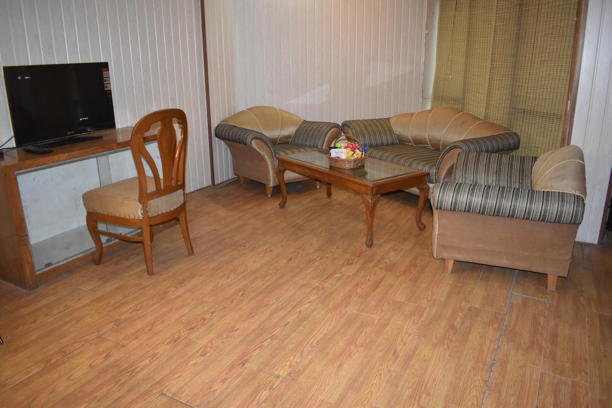 Hotel Padmini Palace Rani Pokhri Luaran gambar