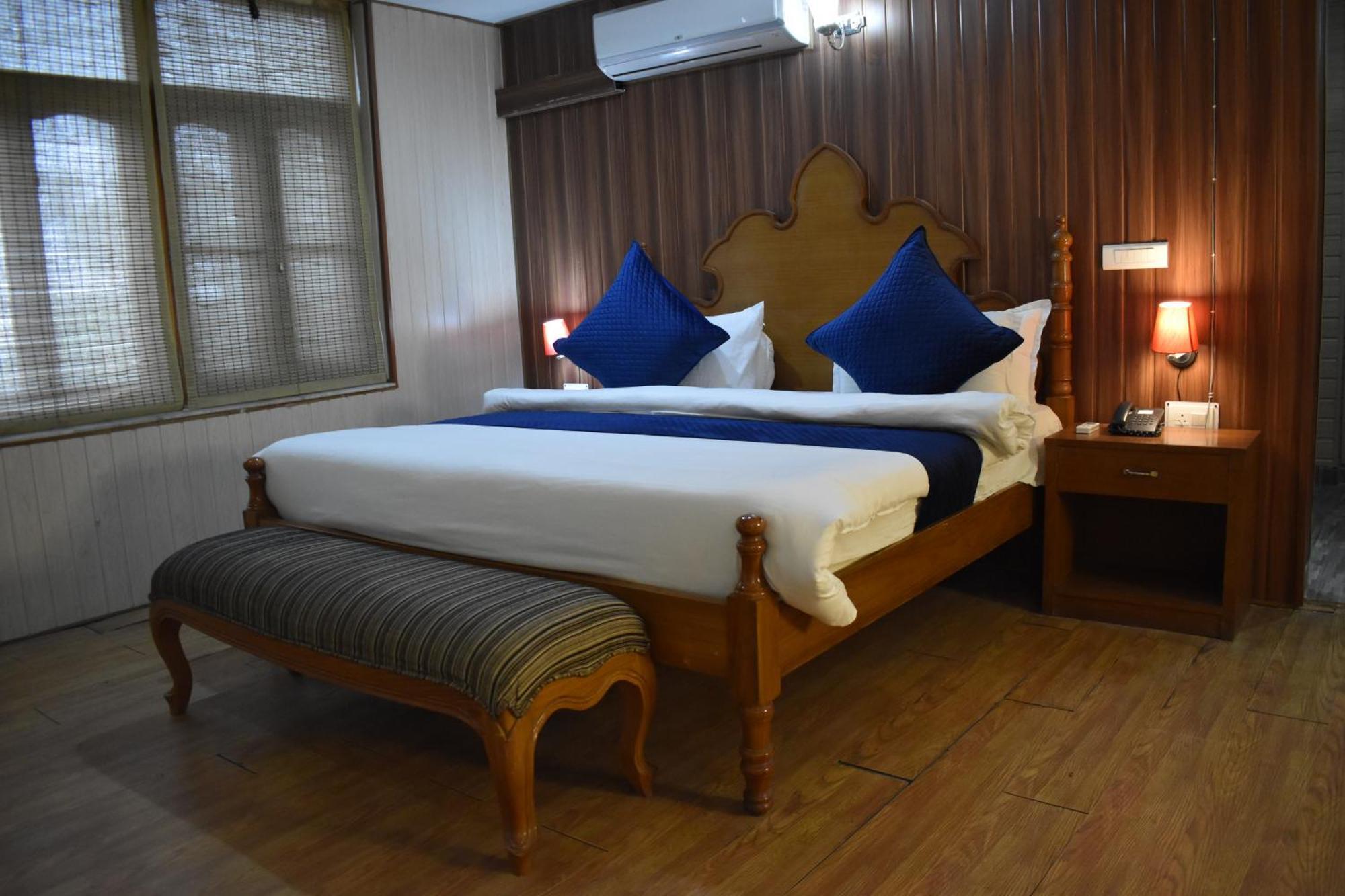 Hotel Padmini Palace Rani Pokhri Luaran gambar