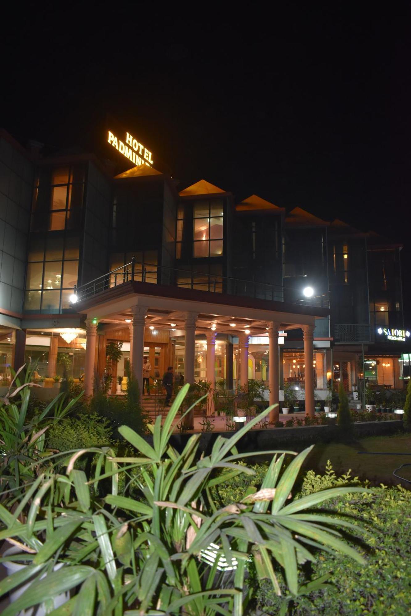 Hotel Padmini Palace Rani Pokhri Luaran gambar