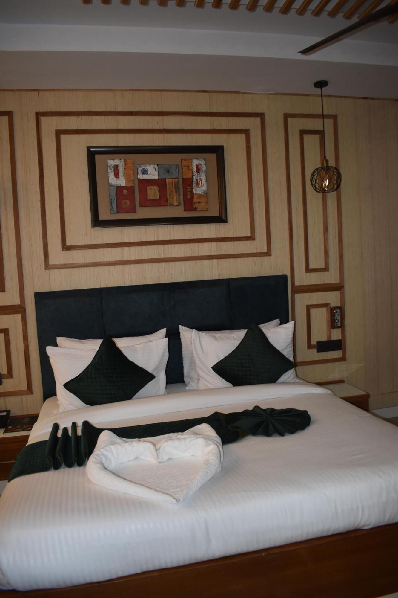 Hotel Padmini Palace Rani Pokhri Luaran gambar