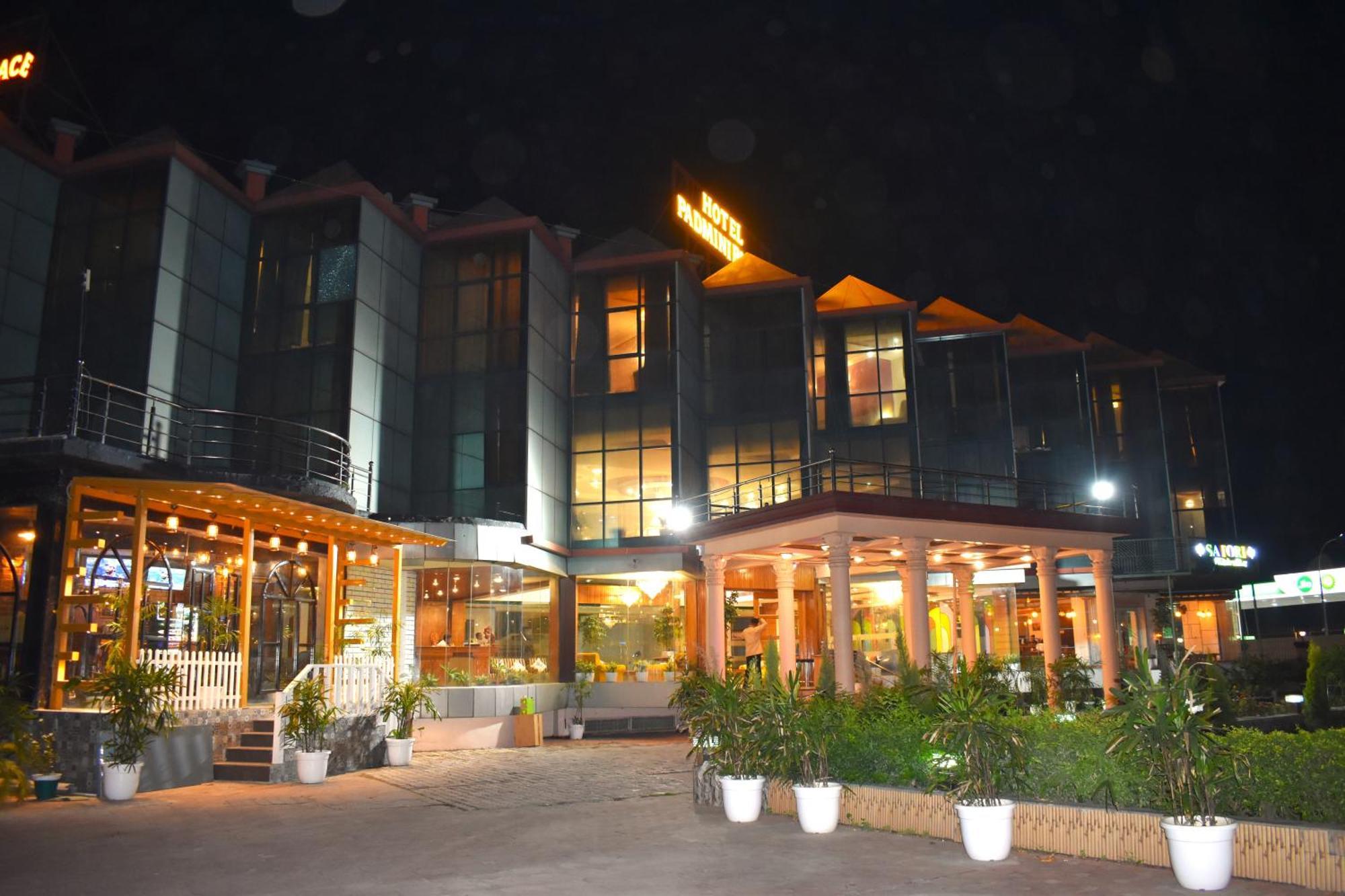 Hotel Padmini Palace Rani Pokhri Luaran gambar