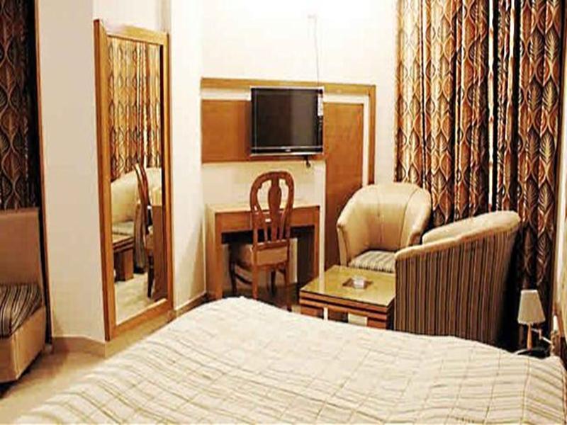 Hotel Padmini Palace Rani Pokhri Luaran gambar