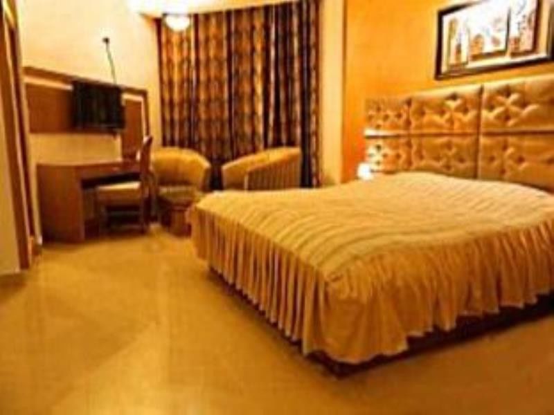 Hotel Padmini Palace Rani Pokhri Luaran gambar