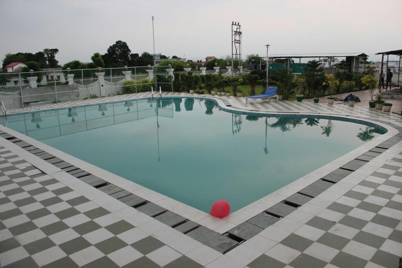 Hotel Padmini Palace Rani Pokhri Luaran gambar