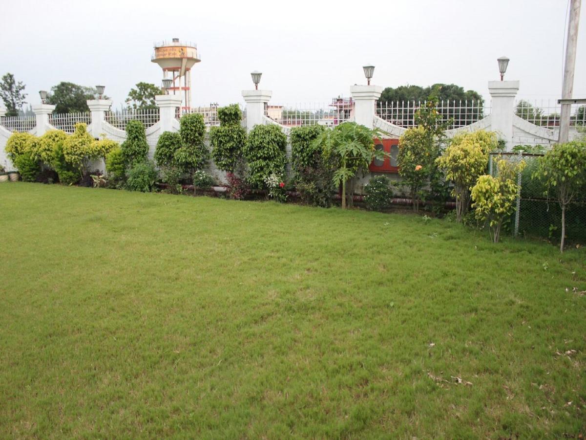 Hotel Padmini Palace Rani Pokhri Luaran gambar