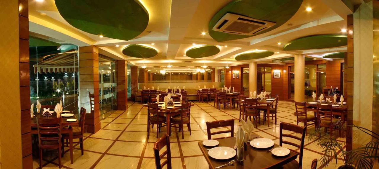 Hotel Padmini Palace Rani Pokhri Luaran gambar
